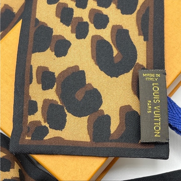 Louis Vuitton - Picture 6 of 10